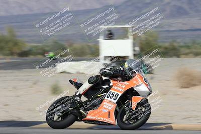 media/Nov-16-2025-Race Pace (Sun) [[8c5fa54630]]/Verified Riders/7-Turn 4 (1155am)/